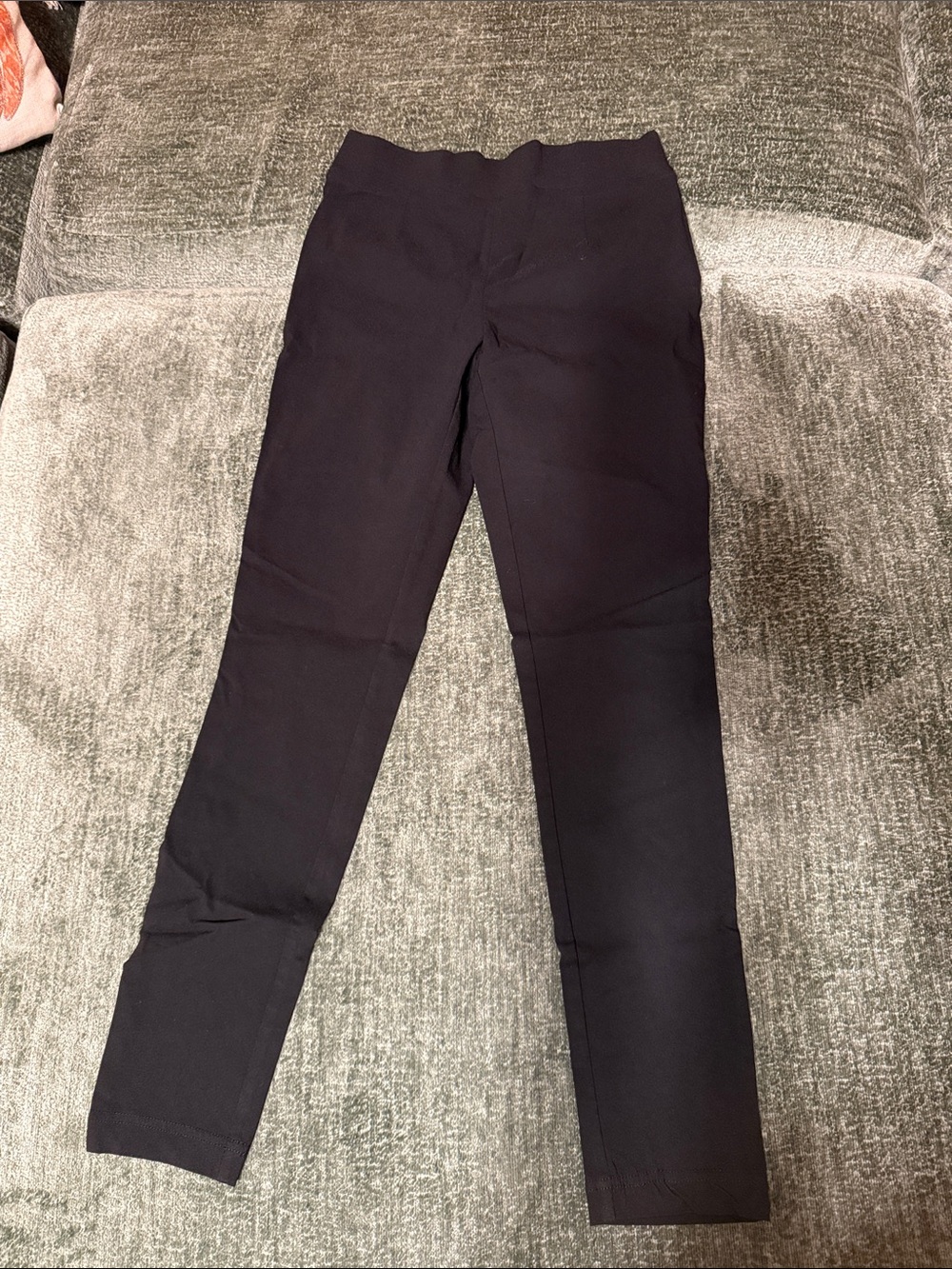 Womenโs Black Stretch Skinny dress pants DKNY size 4